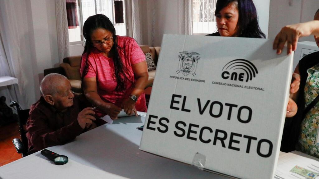 w1024-p16x9-2025-02-07T140323Z_1804802182_RC2HPCAQLJ8M_RTRMADP_3_ECUADOR-ELECTION-SECURITY