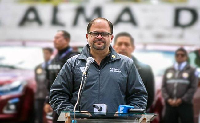 ministro-reimberg-los-policias-son-los-verdaderos-gestores-de-la-paz-ecuador221.com_